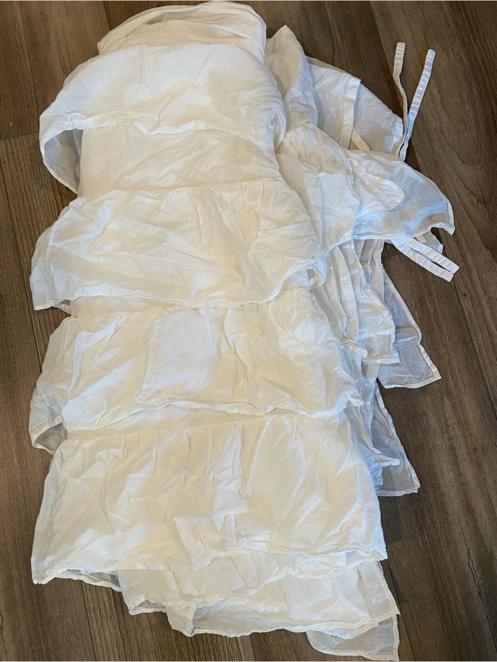 Pottery Barn Kids White Ruffled Lined Basket Liner - Picture 2 of 6